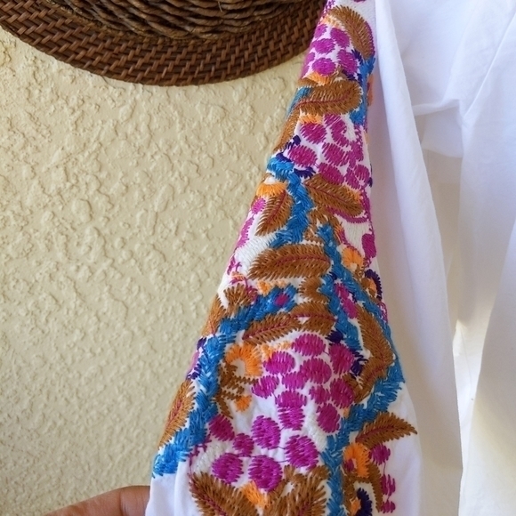 Goodnight Macaroon embroidered button down balloon sleeve blouse women's small - Picture 3 of 6